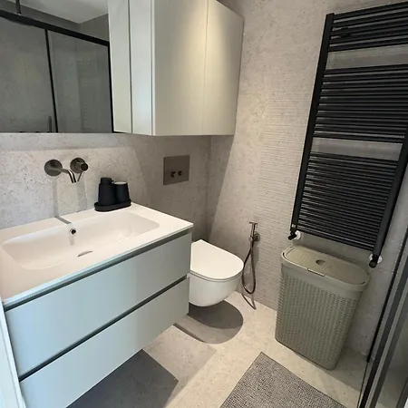 Apartamento Dernier Etage Coeur Menton, Vue Parking Prive