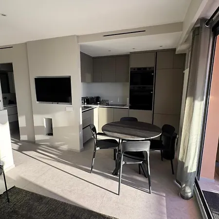 Dernier Etage Coeur Menton, Vue Parking Prive Apartamento Menton